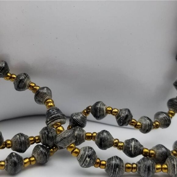 Green forest lantern cobweb Gothic elf necklace - Picture 2 of 2